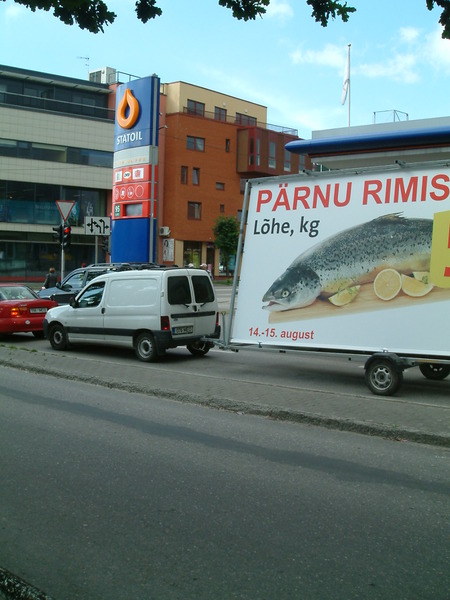 Liikuv reklaamtreiler Pärnus